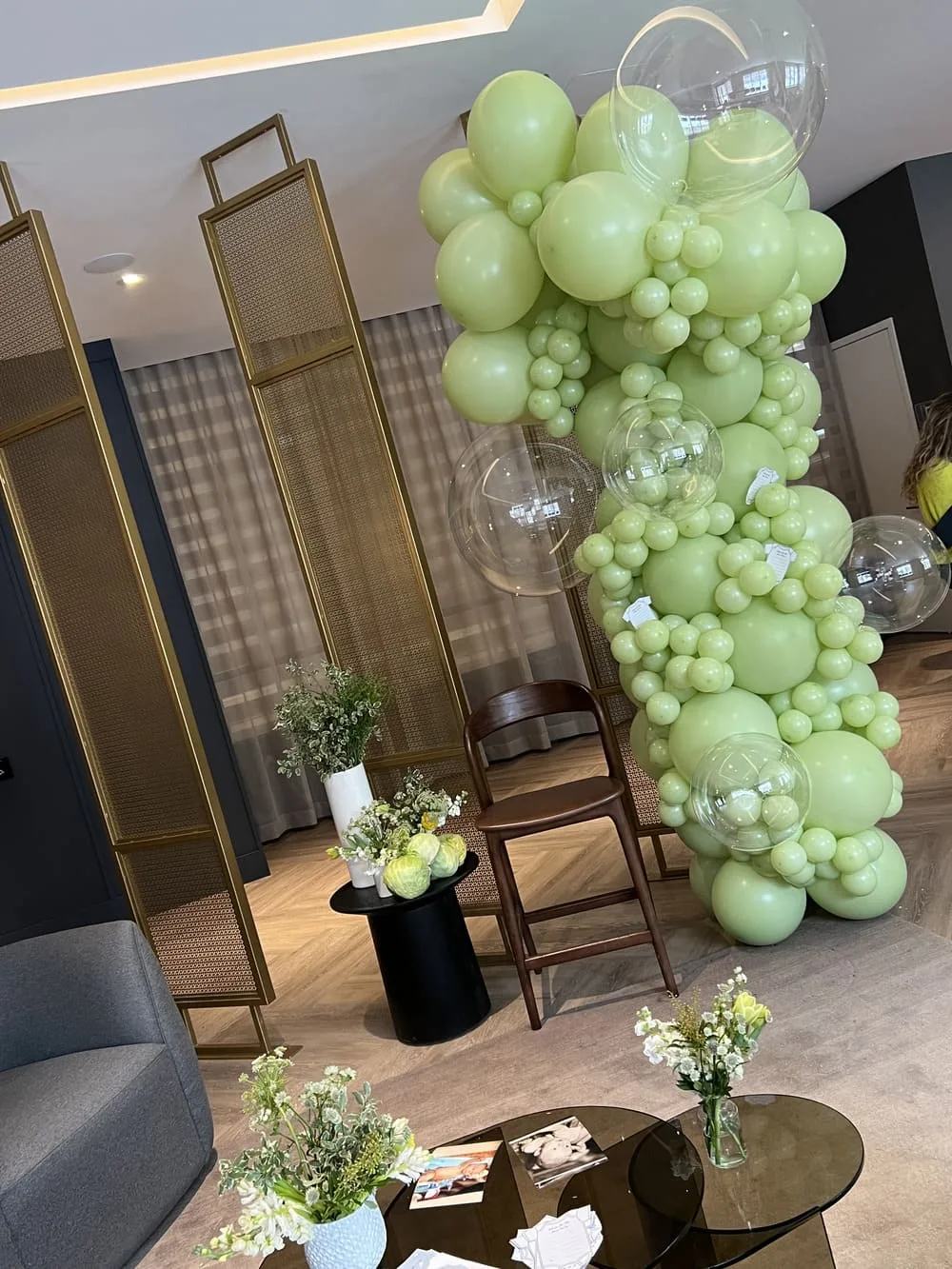 Baby shower balloon arch for a decorated celebration