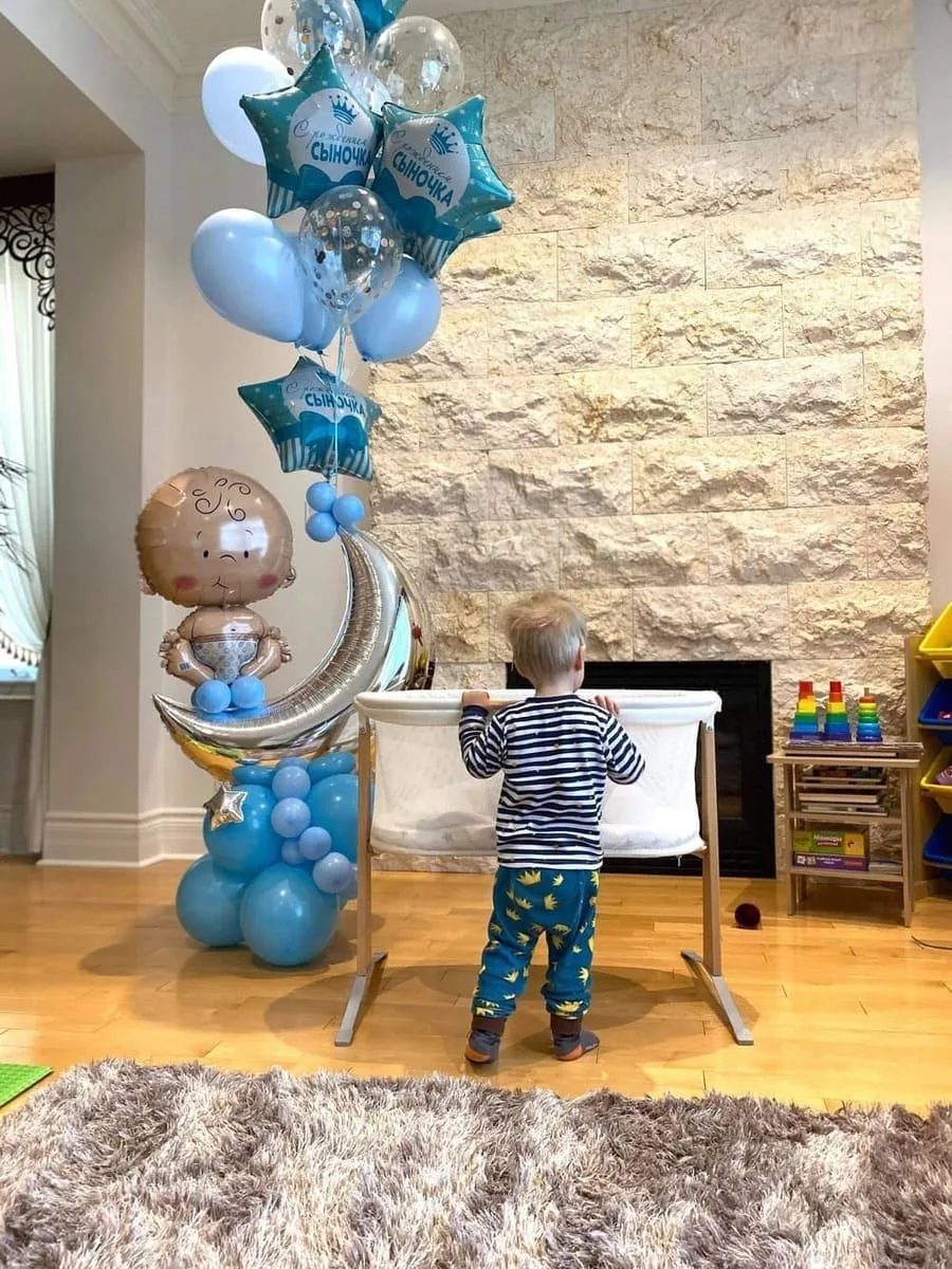 Baby shower balloons styled for girls and boys
