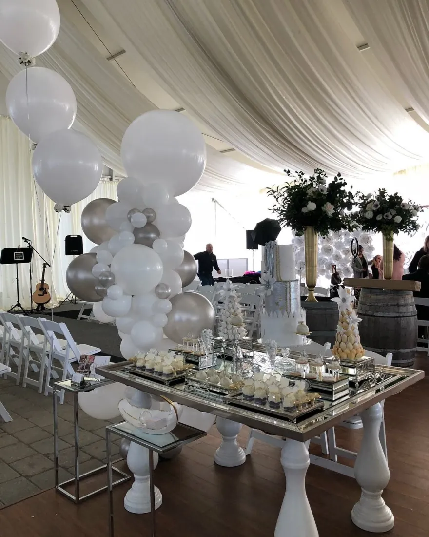 Balloon & Flower Decoration