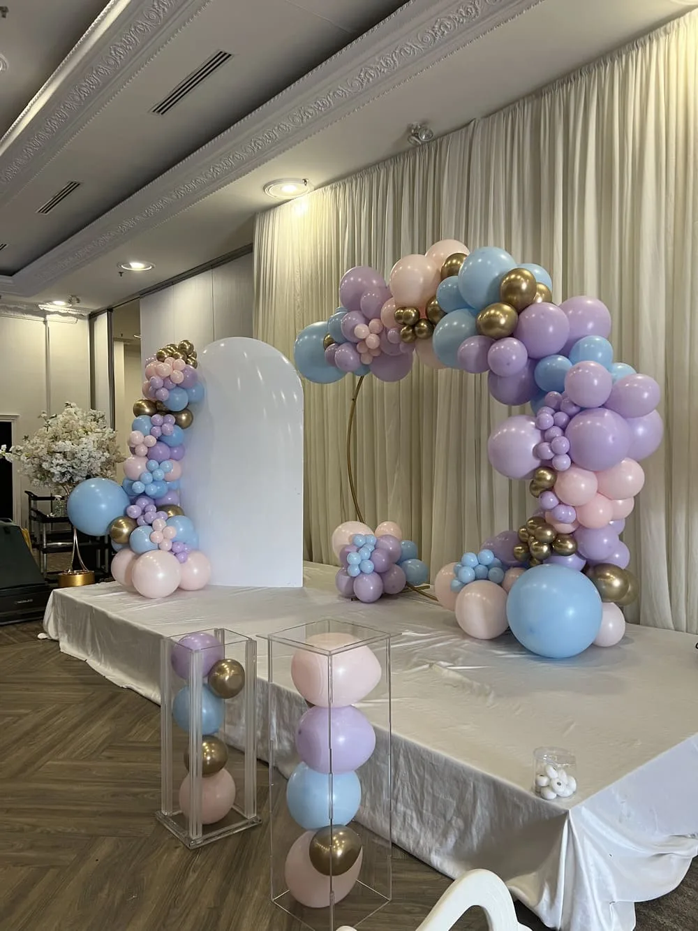 Custom balloon decorations for Toronto and GTA events