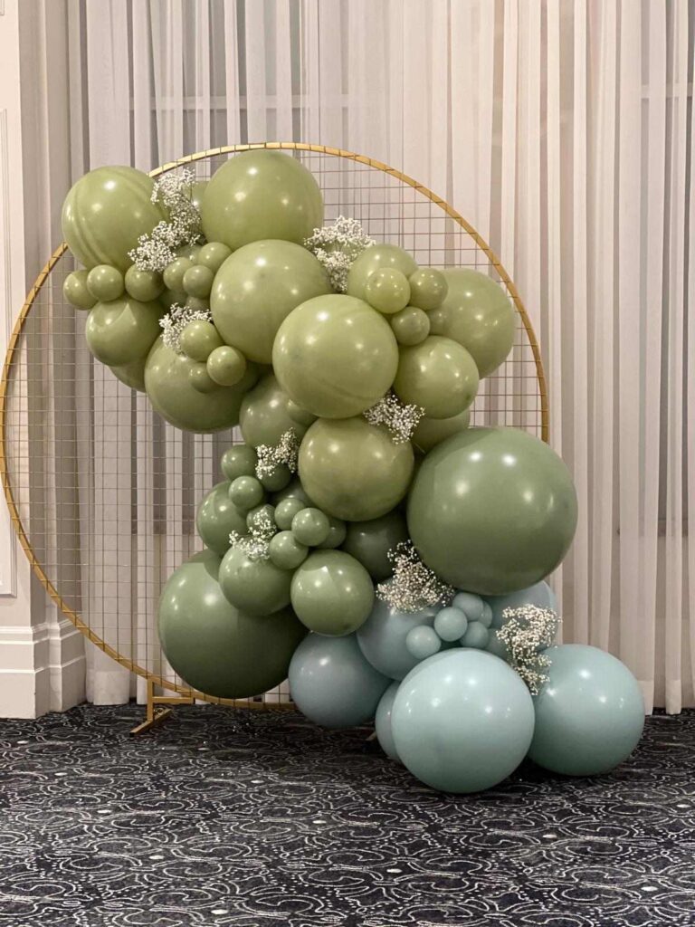 organic balloon garland
