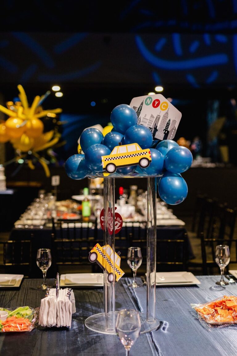 NYC table centrepiece