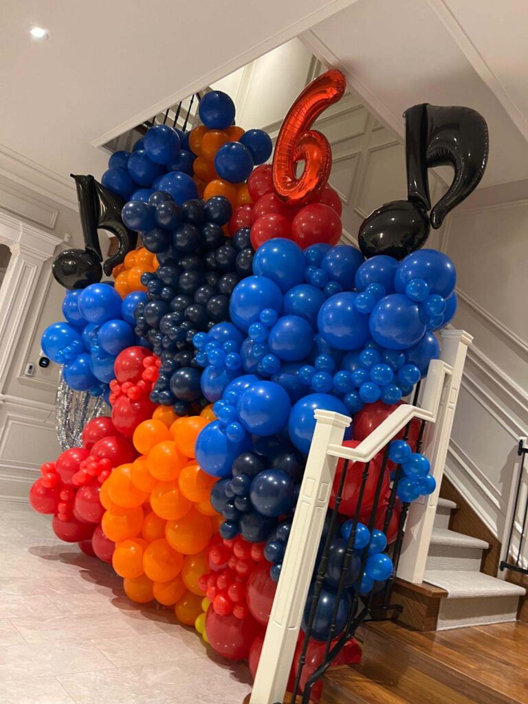 Music-themed birthday balloon decor