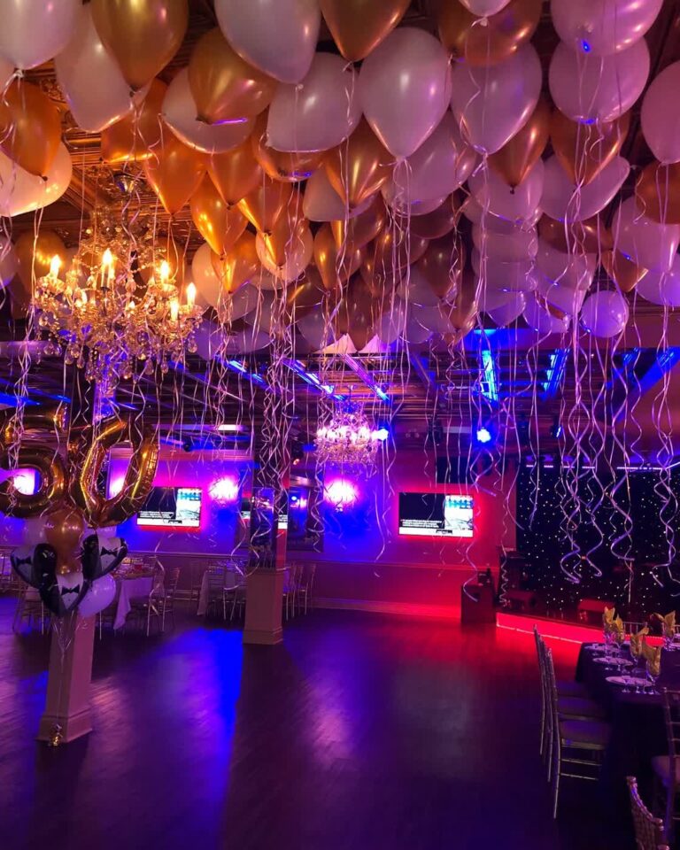 hanging-balloon-ceiling-nightclub-event-decor