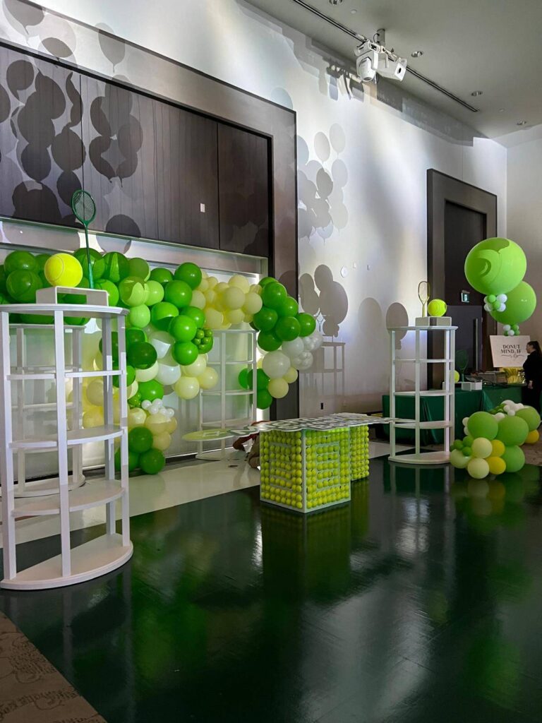 Tennis-themed balloon decor