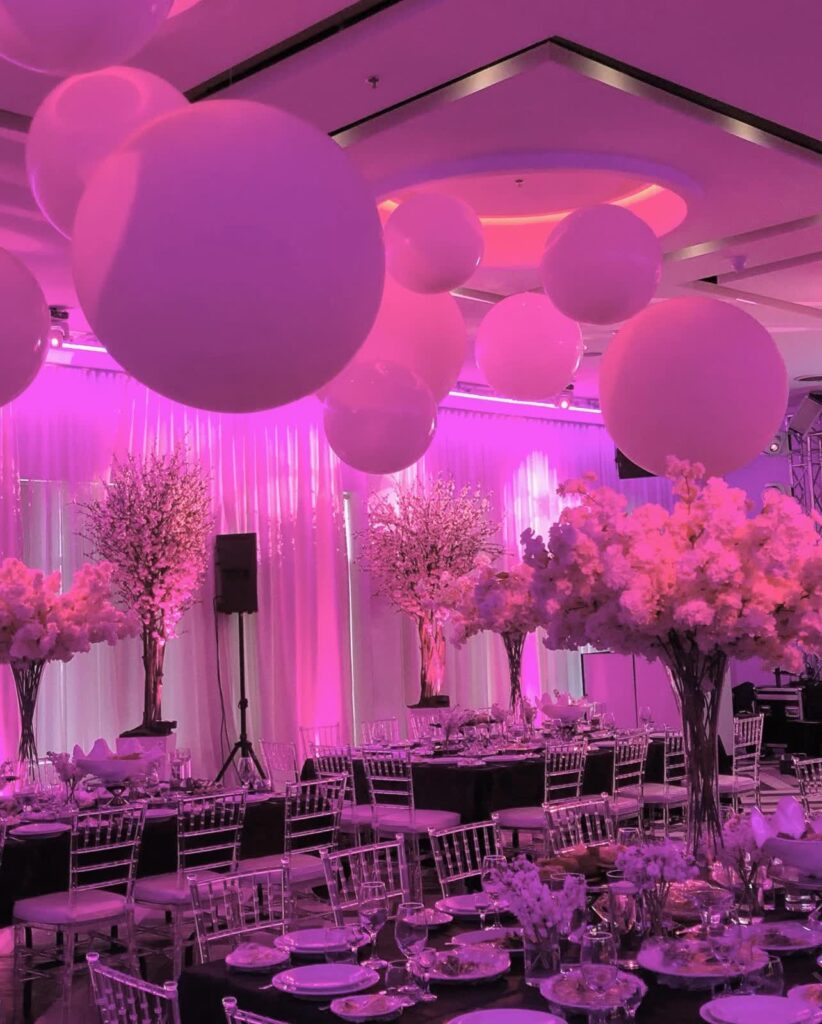 pink-white-balloon-ceiling-banquet-decor