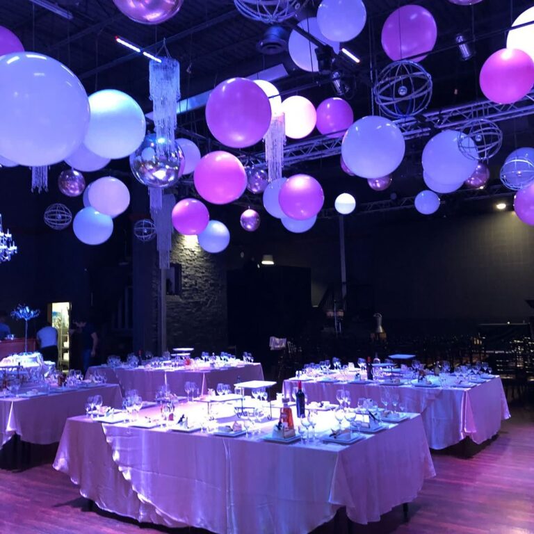 purple-white-balloon-ceiling-banquet-decor