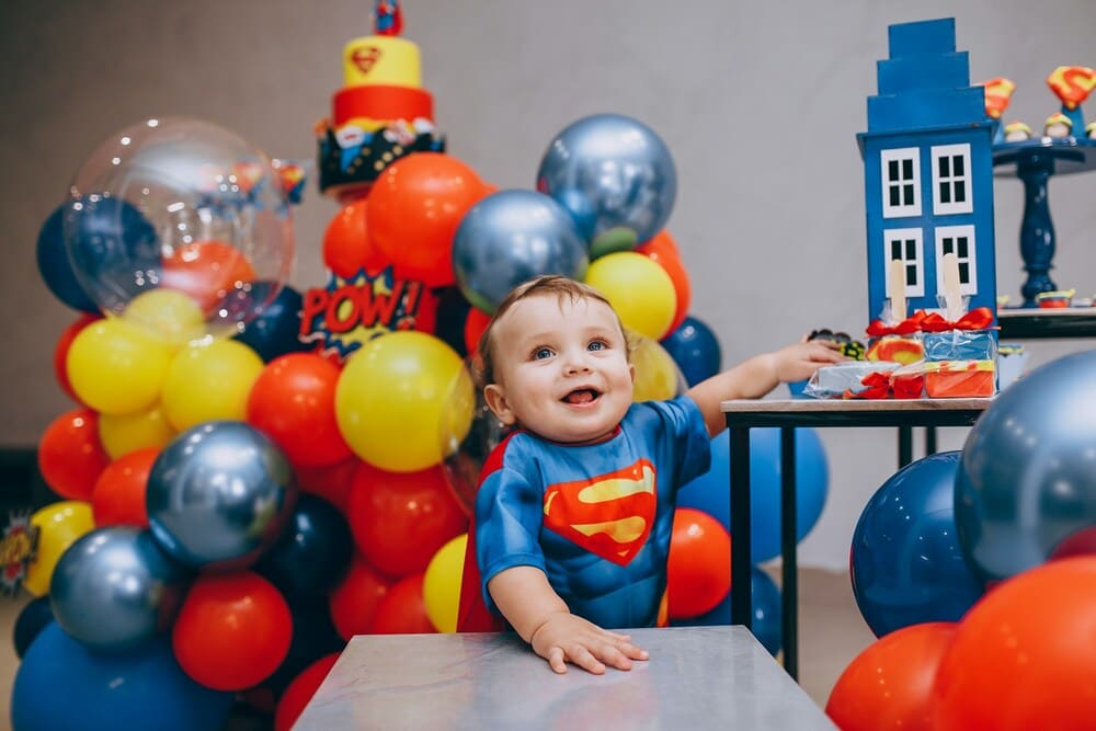 Superhero party decoration ideas
